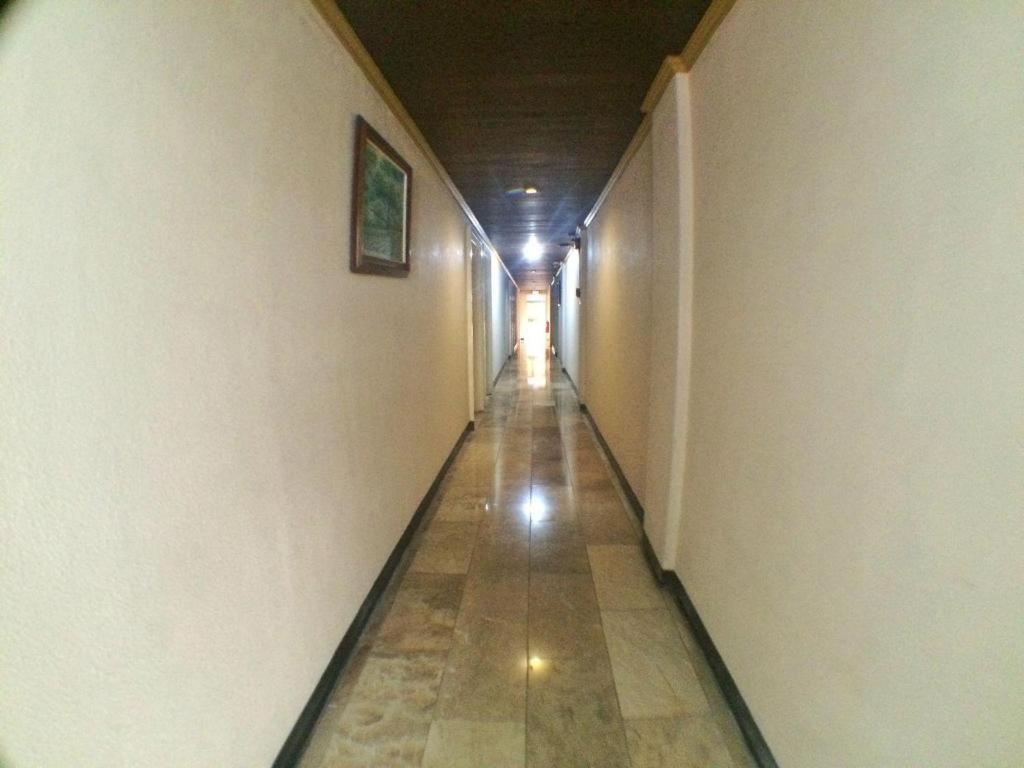 Suzuki Beach Hotel Олонгапо Екстериор снимка