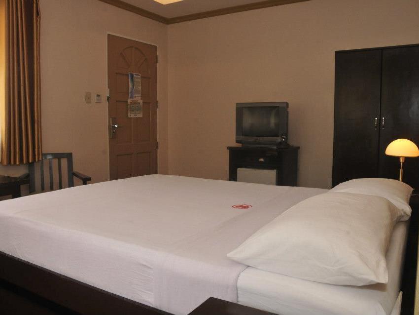 Suzuki Beach Hotel Олонгапо Екстериор снимка